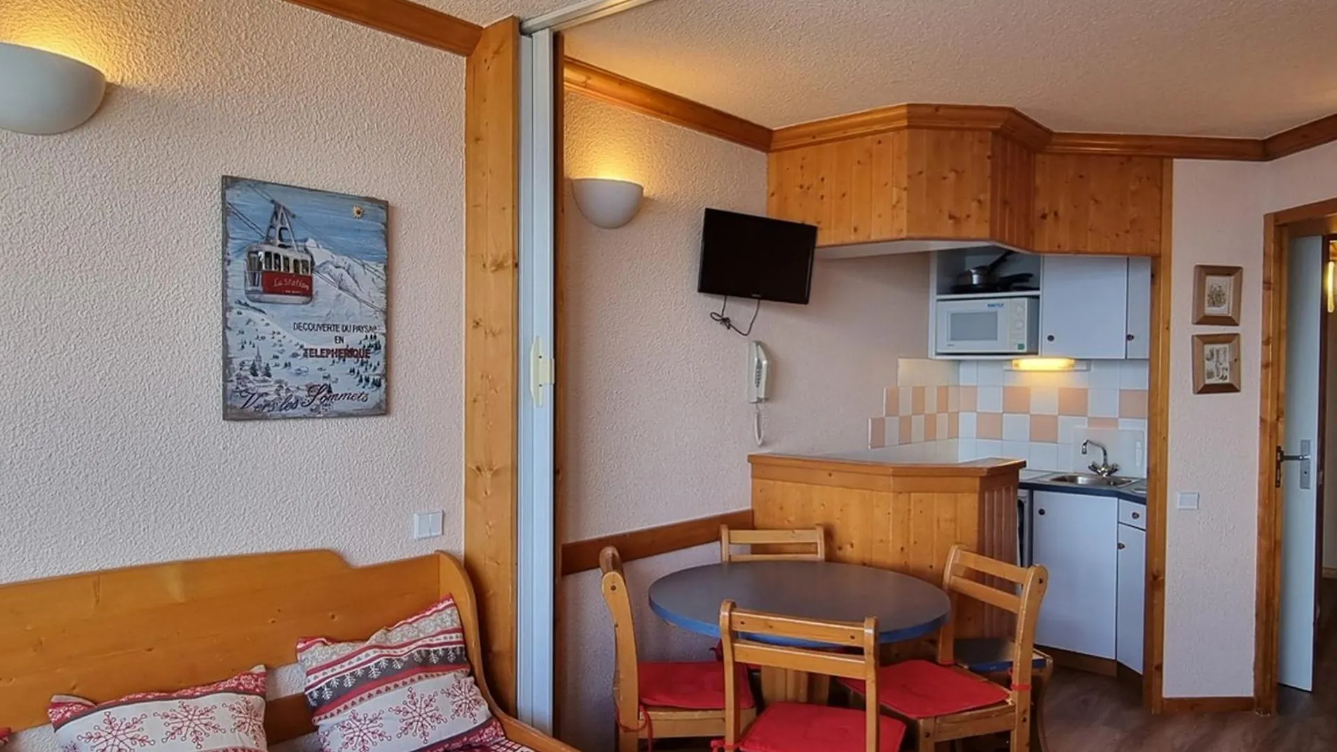 Studio Agreable Avec Acces Direct Aux Pistes Et Coin Montagne - Fr-1-181-2583 La Plagne